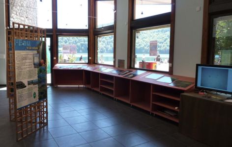 Salle d'exposition du lac Pavin