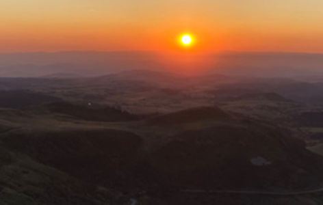 Lever de soleil, randonnée accompagnée_Murol