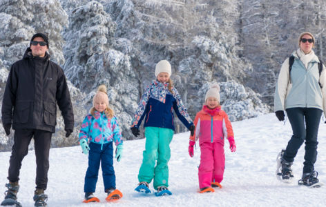 Balade et glissades en famille, randonnée accompagnée_Super-Besse