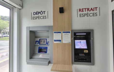 Distributeur de billets - Banque Populaire_Mont-Dore