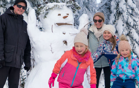 Balade et glissades en famille, randonnée accompagnée_Super-Besse