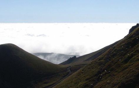 Lumières du soir sur les sommets, randonnée accompagnée_Mont-Dore