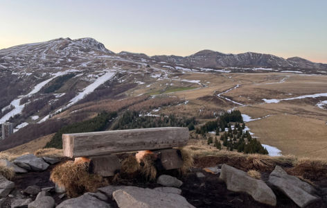 Les volcans sur un plateau : mystères et panoramas, randonnée accompagnée_Super-Besse
