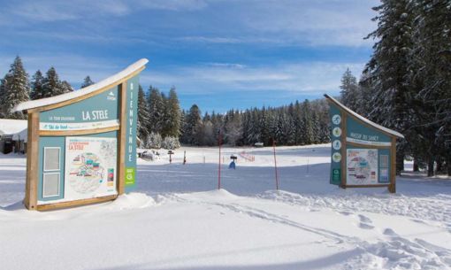 Cross-country skiing - La Tour d'Auvergne sector - La Stèle - Espace Sport Nature