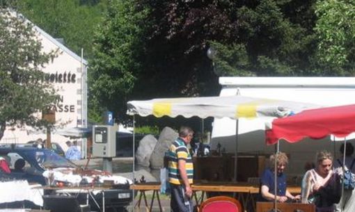 Brocante, vide-greniers et collections