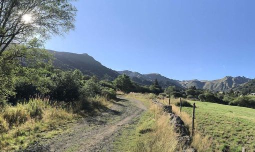 Randonnée sur le chemin des Montagnes et le Salon du Capucin