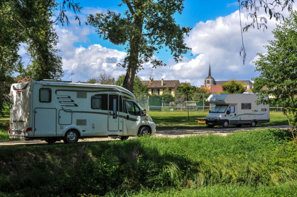 aire-de-service-camping-cars-marcilly-en-villette-2
