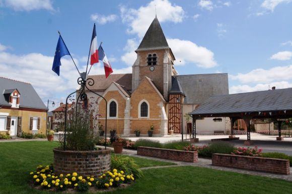 patrimoine-sennely-eglise-st-jean-baptiste-clocher