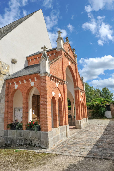 patrimoine-sennely-eglise-st-jean-baptiste-portique