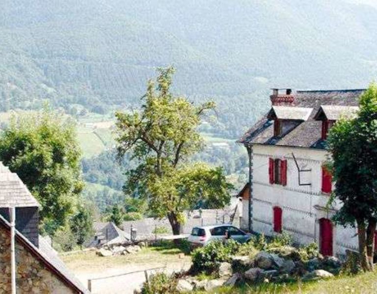 Chalet, 