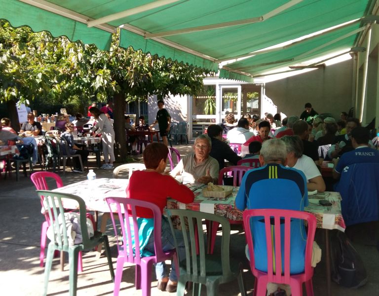 Terrasse repas Val de l'Hort Anduze, 