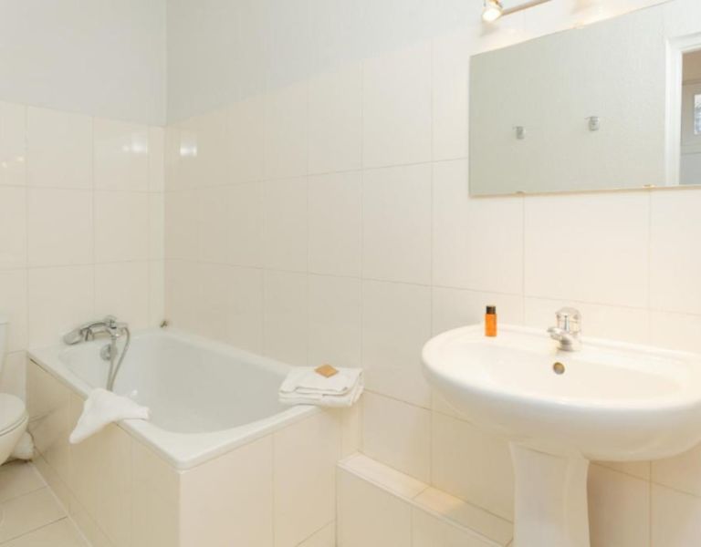 Salle de bain HI Toulouse, 